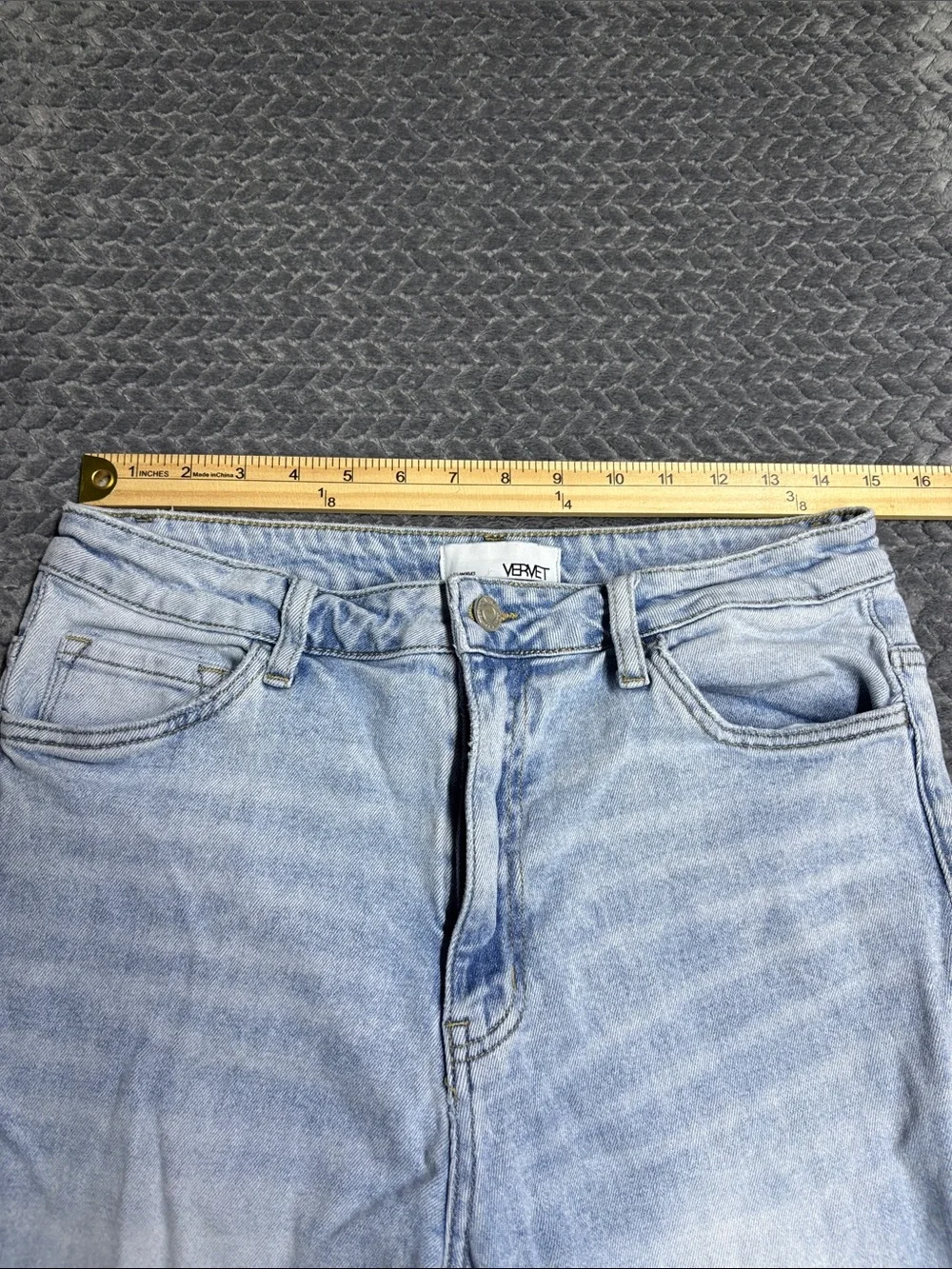 Vervet Light Blue Distressed Knee Jeans for Women